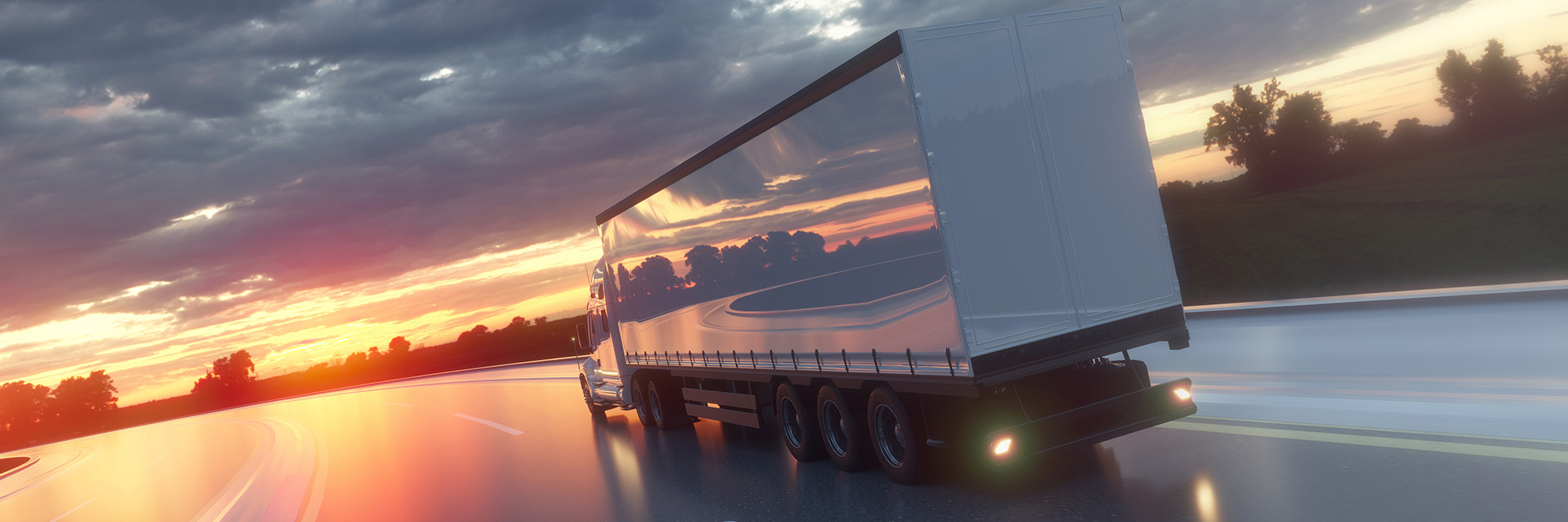 camion-largo-movimiento-carretera